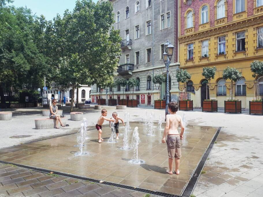 Central 30M2 A/C Apartment, 3 Min From Ny Cafe Будапешт Екстер'єр фото